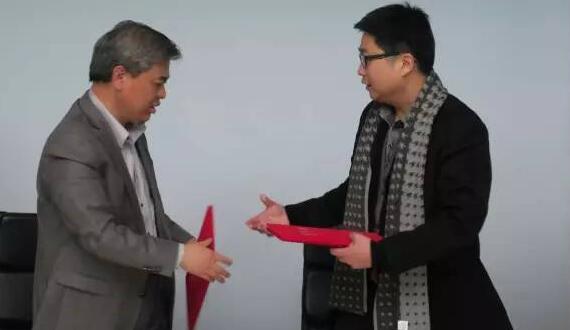 游艇会组团学习体验无锡“拈花湾”，，，，，，并与MAO签署战略相助，，，，，，预示着游艇会将在精品地产、工业地产、旅游地产等领域与MAO增强深度相助。。。。。。。。