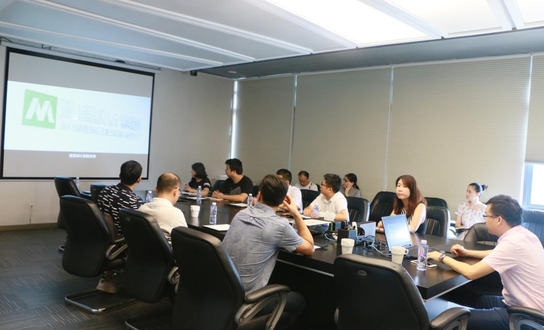 三盛集团向导莅临游艇会考察指导