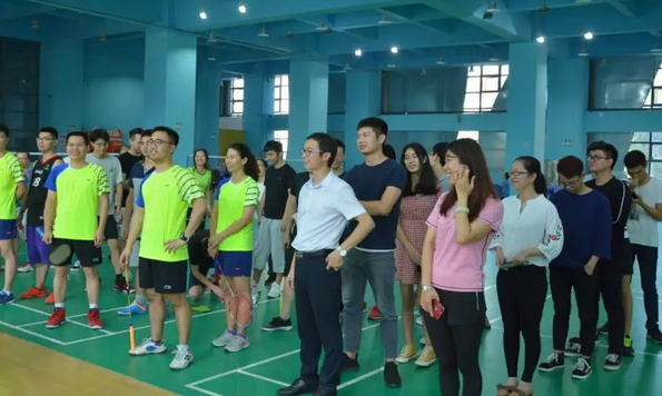 游艇会2018羽毛球赛圆满举行